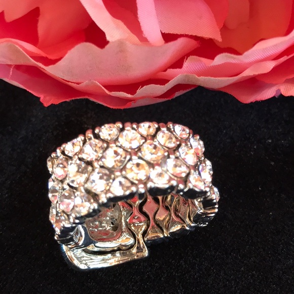 Sparkling Crystal Rhinestone Adjustable Ring - Picture 6 of 6